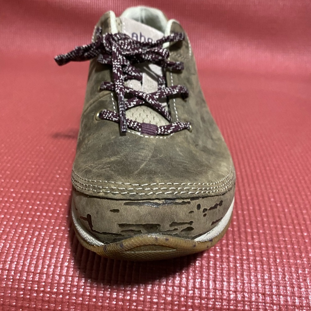Shoe